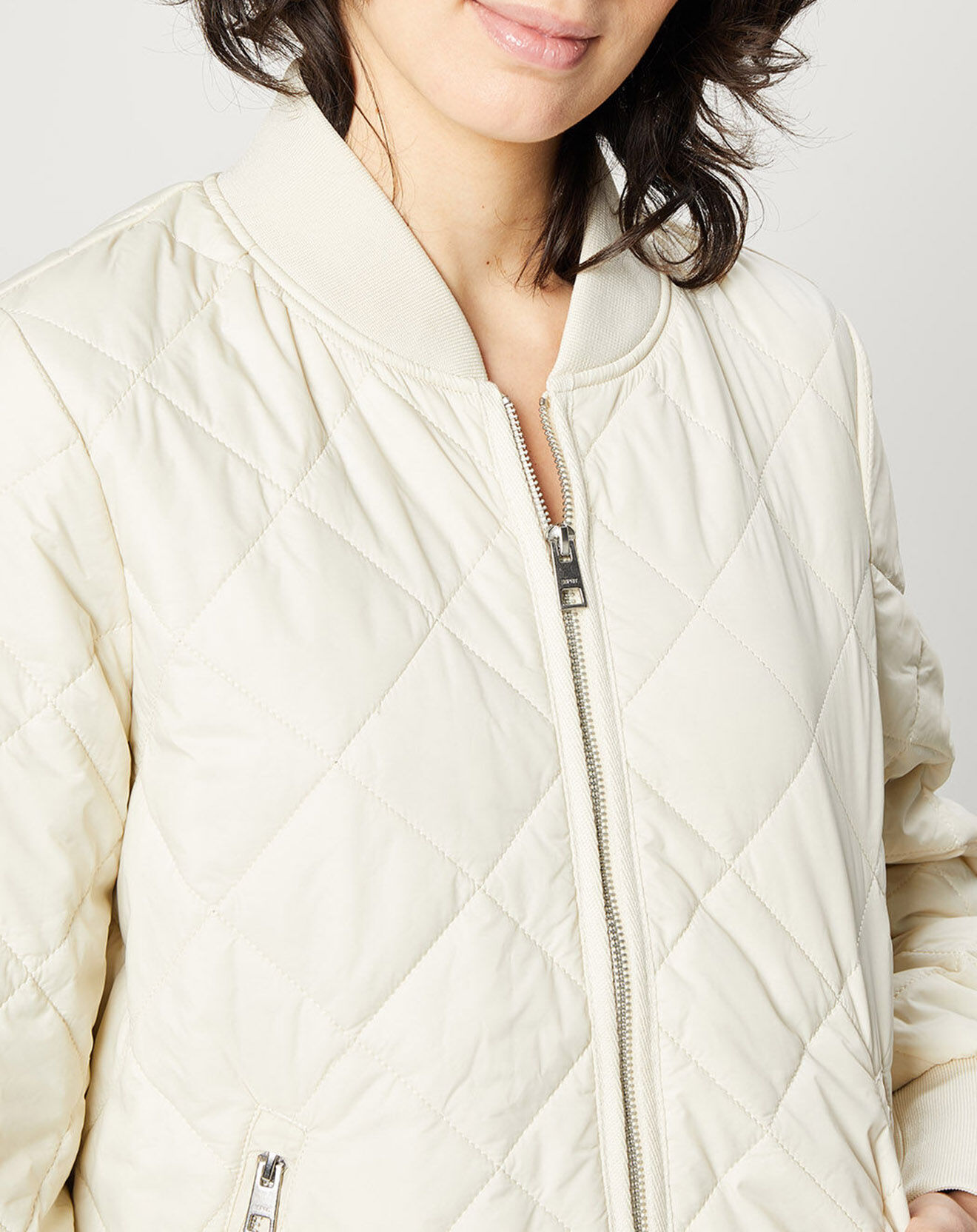 Esprit Bombers matelassé à poches blanc cassé