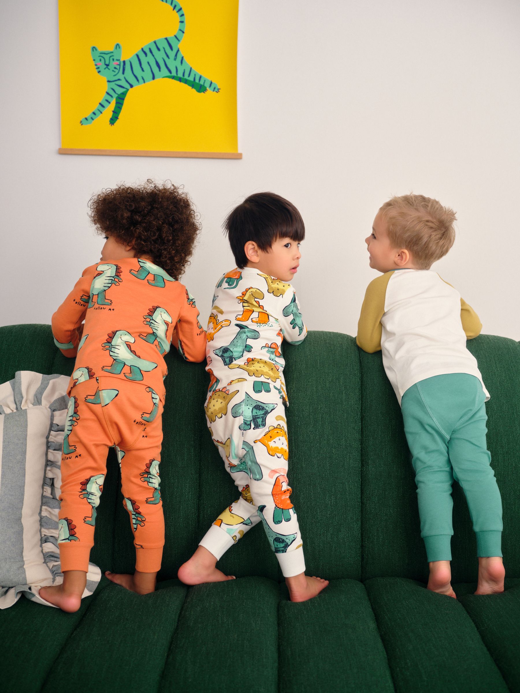 Meerkleurig met dinosaurussen - Verpakking van 3 knusse pyjama's (9 mnd-10 jr)
