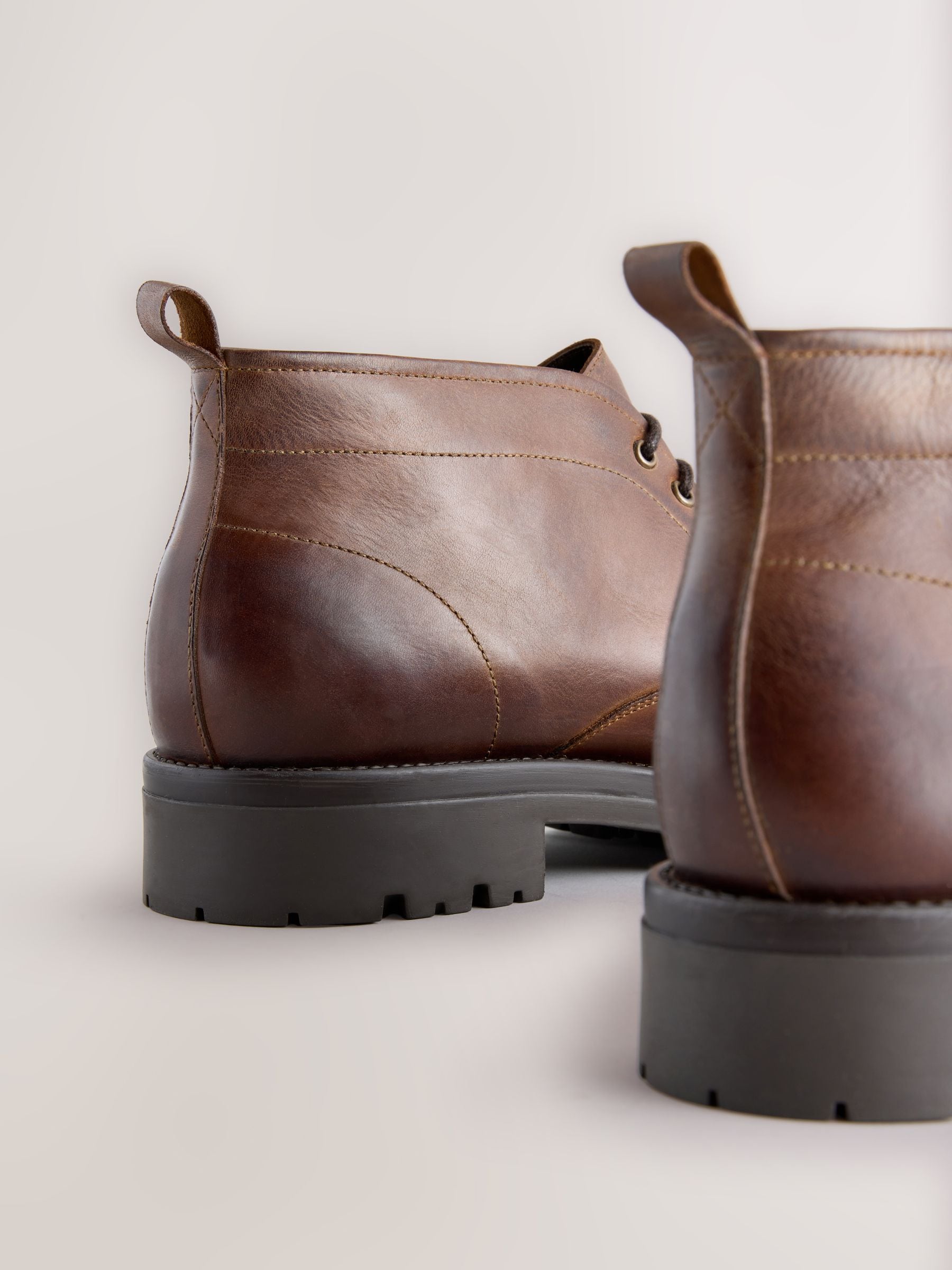 Lichtbruin - Chunky Leather Chukka Boots