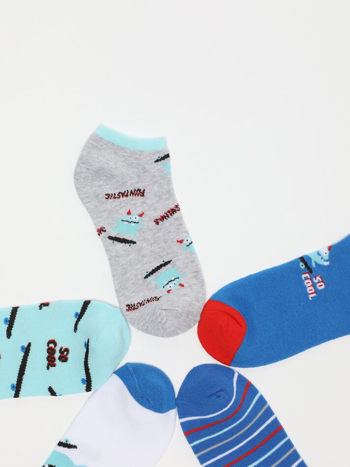 Pacote com 5 pares de meias com estampa de monstros - Sortidas