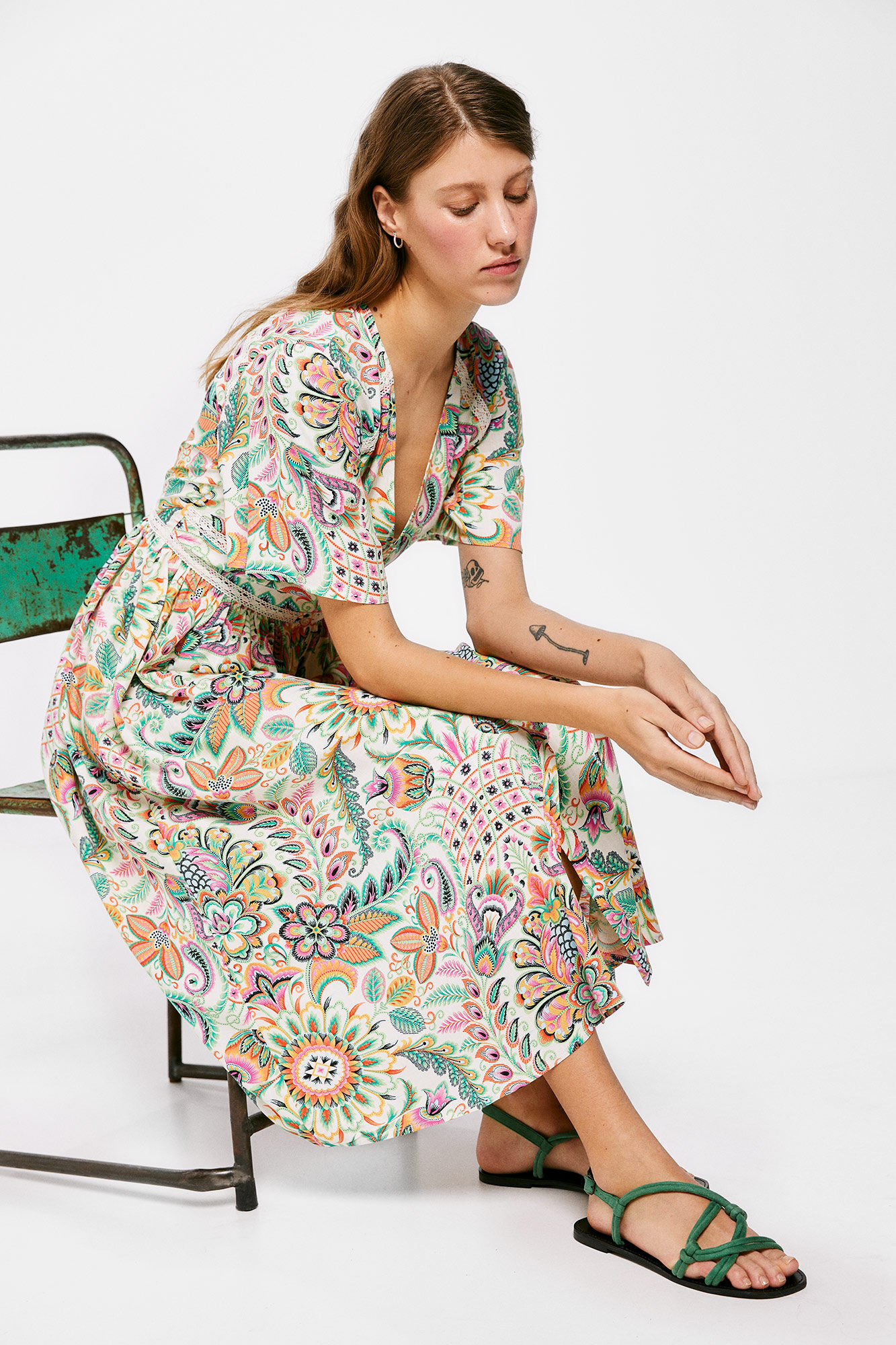 Vestido midi de renda estilo camisa - Amarelo