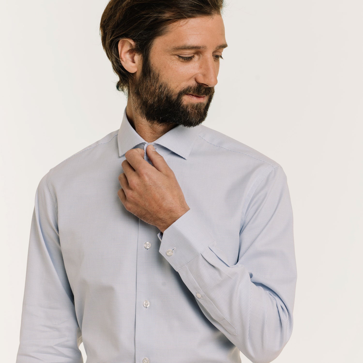 Fitted shirt in royal double-twisted blue flea-foot oxford