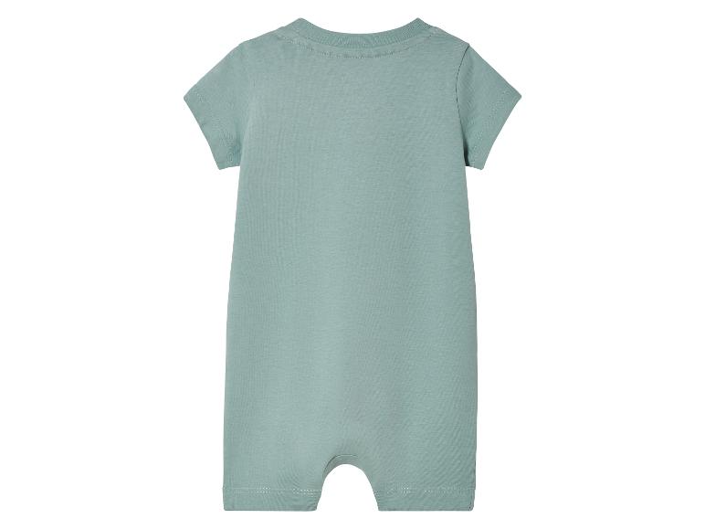 2 baby pyjama's