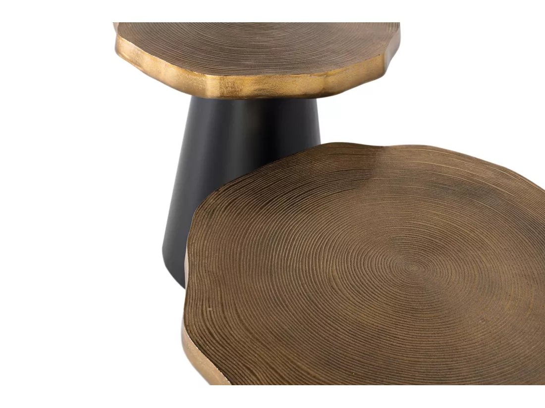 Suite de 2 tables basses en métal et cuivre vieilli
