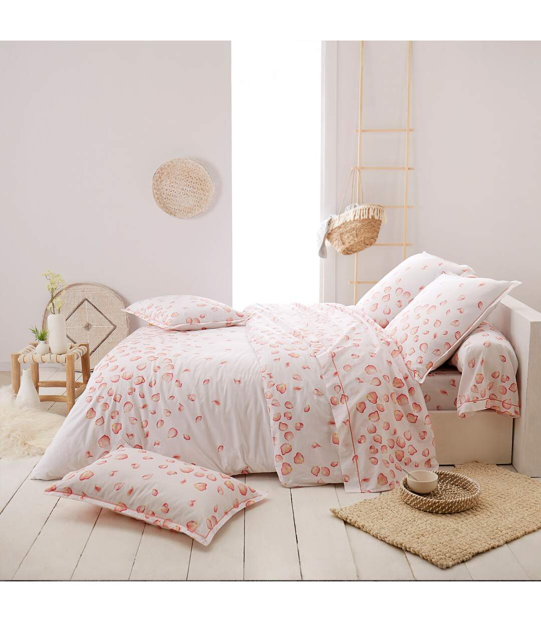 Drap housse imprimé 200x200 cm satin de coton PETALES blanc