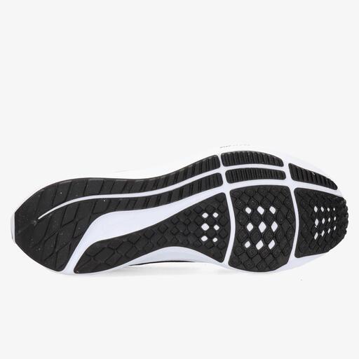 Nike Pegasus 40