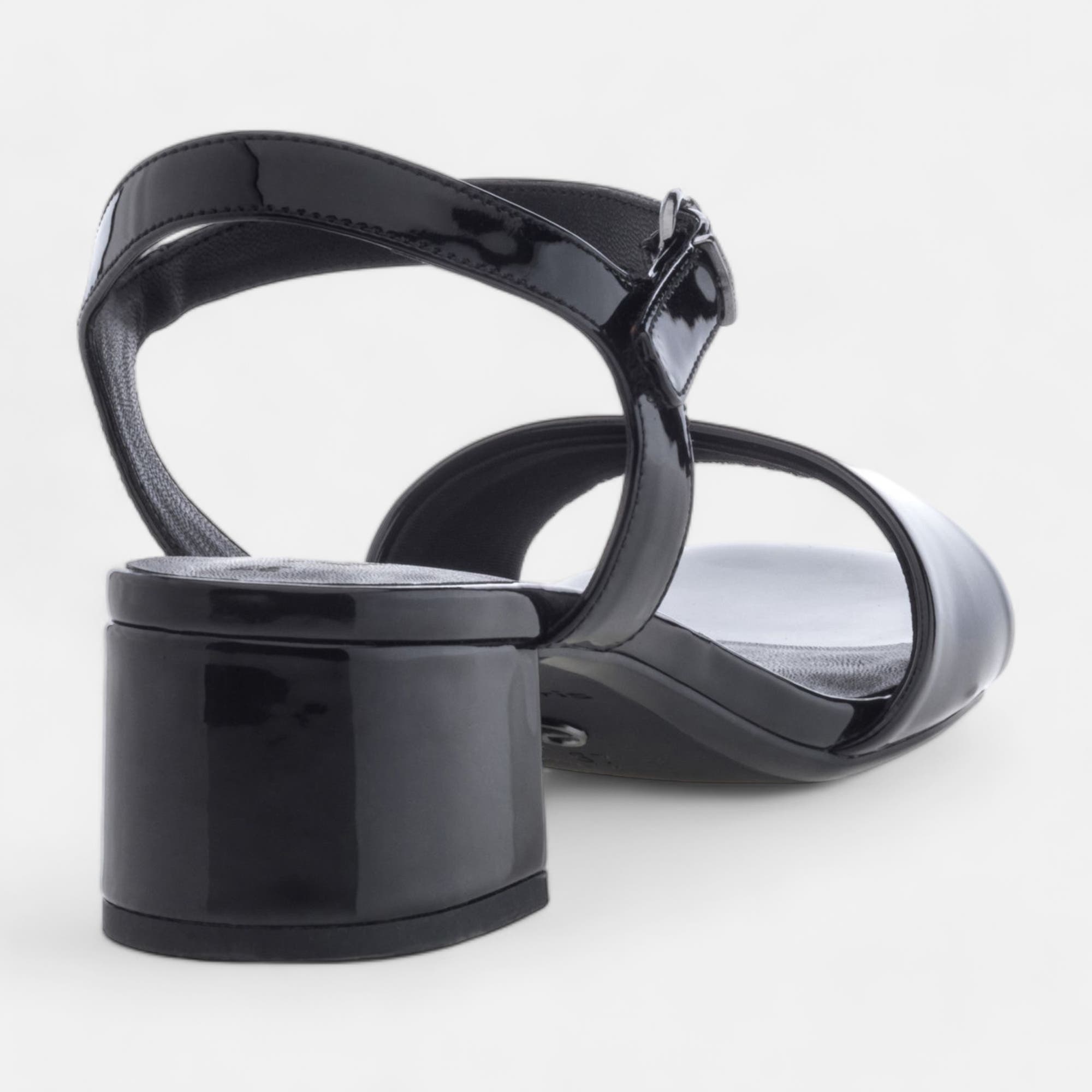 Nu-pieds Femme noir vernis