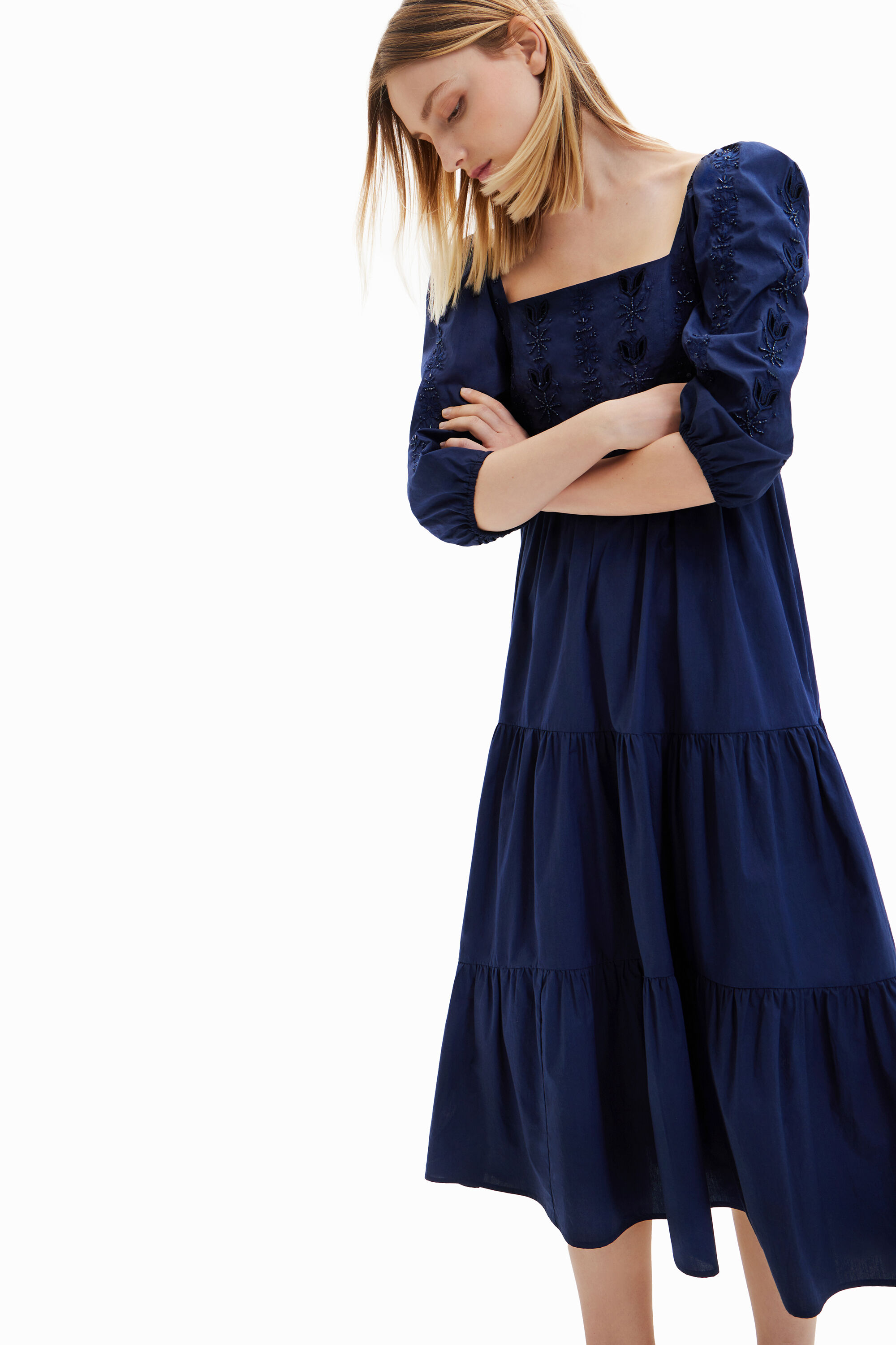 Robe midi broderies