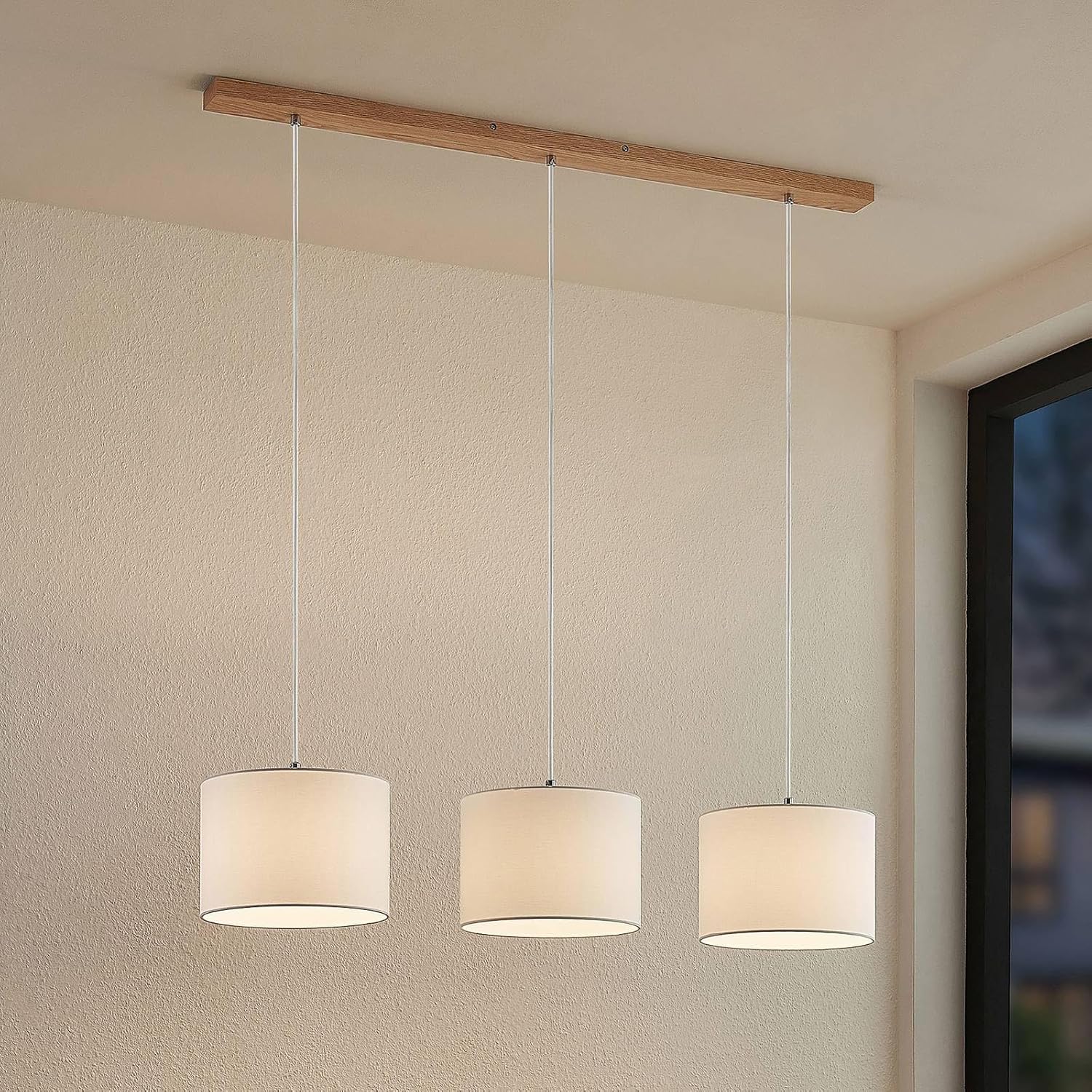 Lindby Pendelleuchte Imarin (Modern) aus Holz (3 flammig, E27) - Textil Hängeleuchte Esstischlampe Hängelampe Wohnzimmerleuchte
