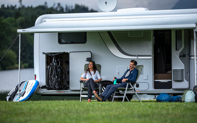 Thule Omnistor 5200 Wandmarkise mit Motor Gehäusefarbe Eloxiert Tuchfarbe Mystic Grau