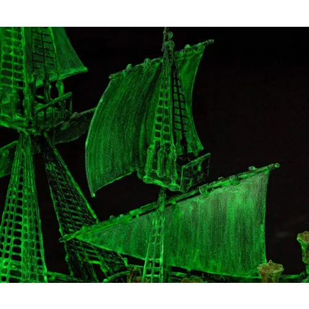 Revell Ghost Ship (easy-click)