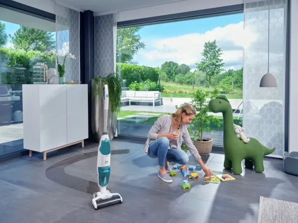 LEIFHEIT Regulus Aqua PowerVac, wet and dry vacuum cleaner (white / turquoise)
