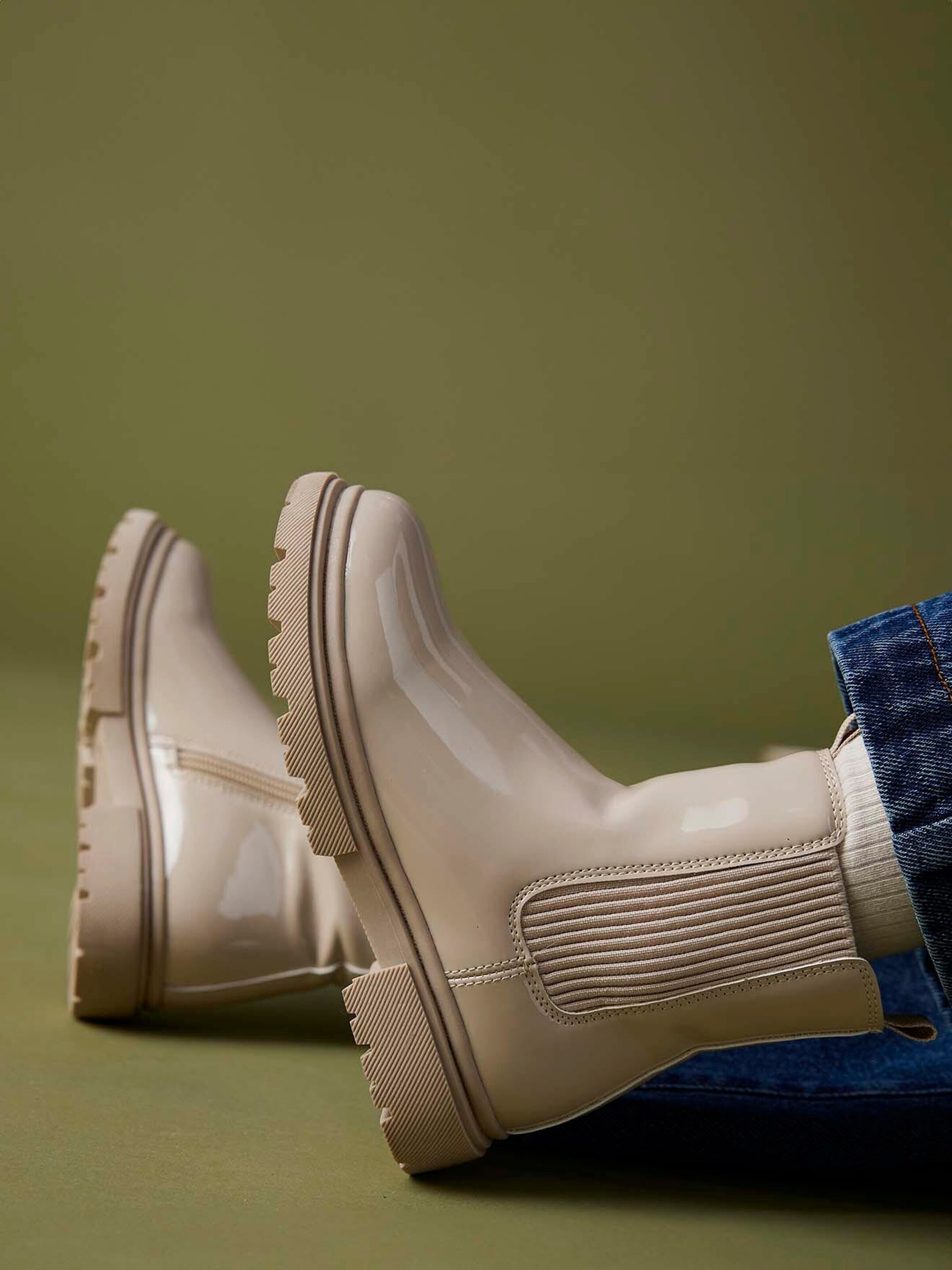Vertbaudet Mädchen Lack-Boots mit Reißverschluss und Gummizug wollweiß