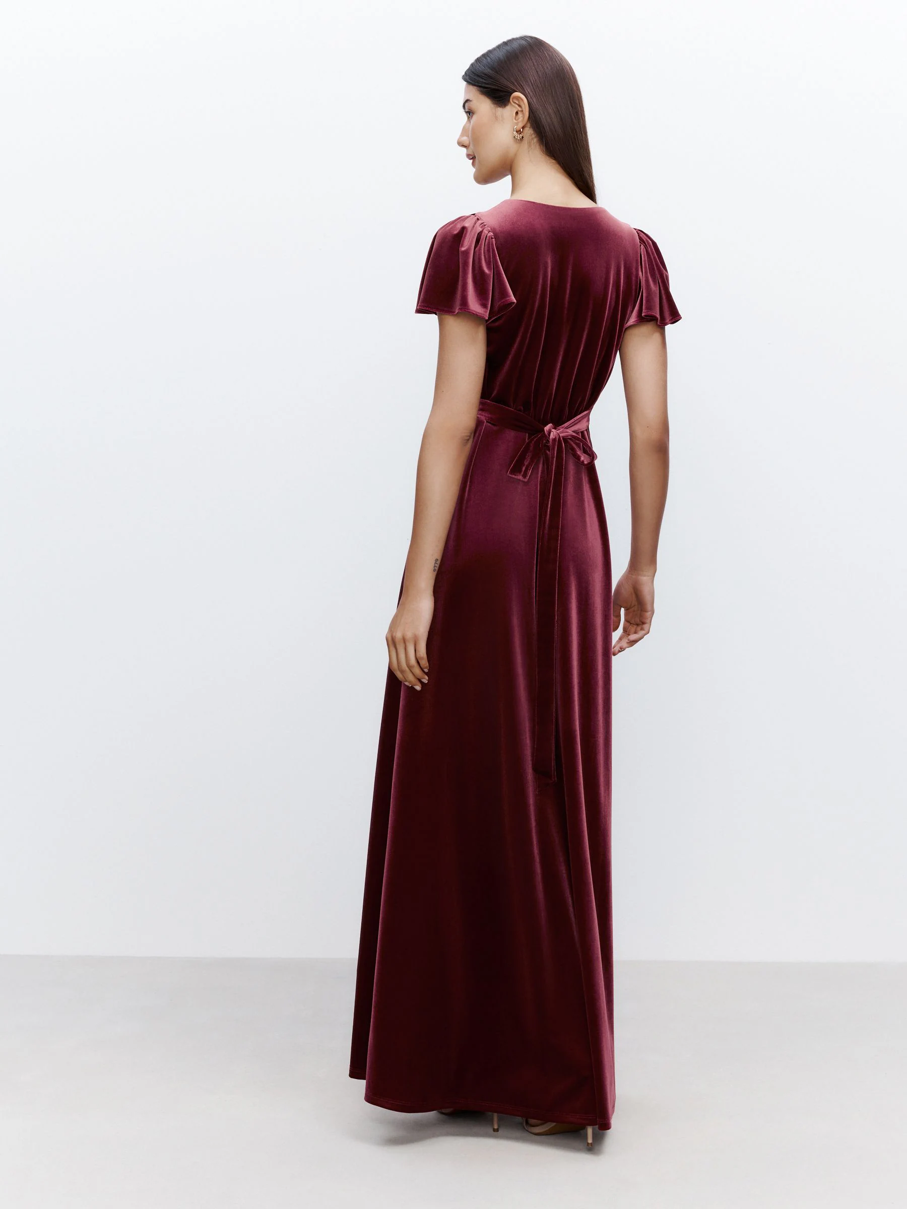 Bessenrood - Bridesmaid Velvet Flutter Sleeve Maxi Dress