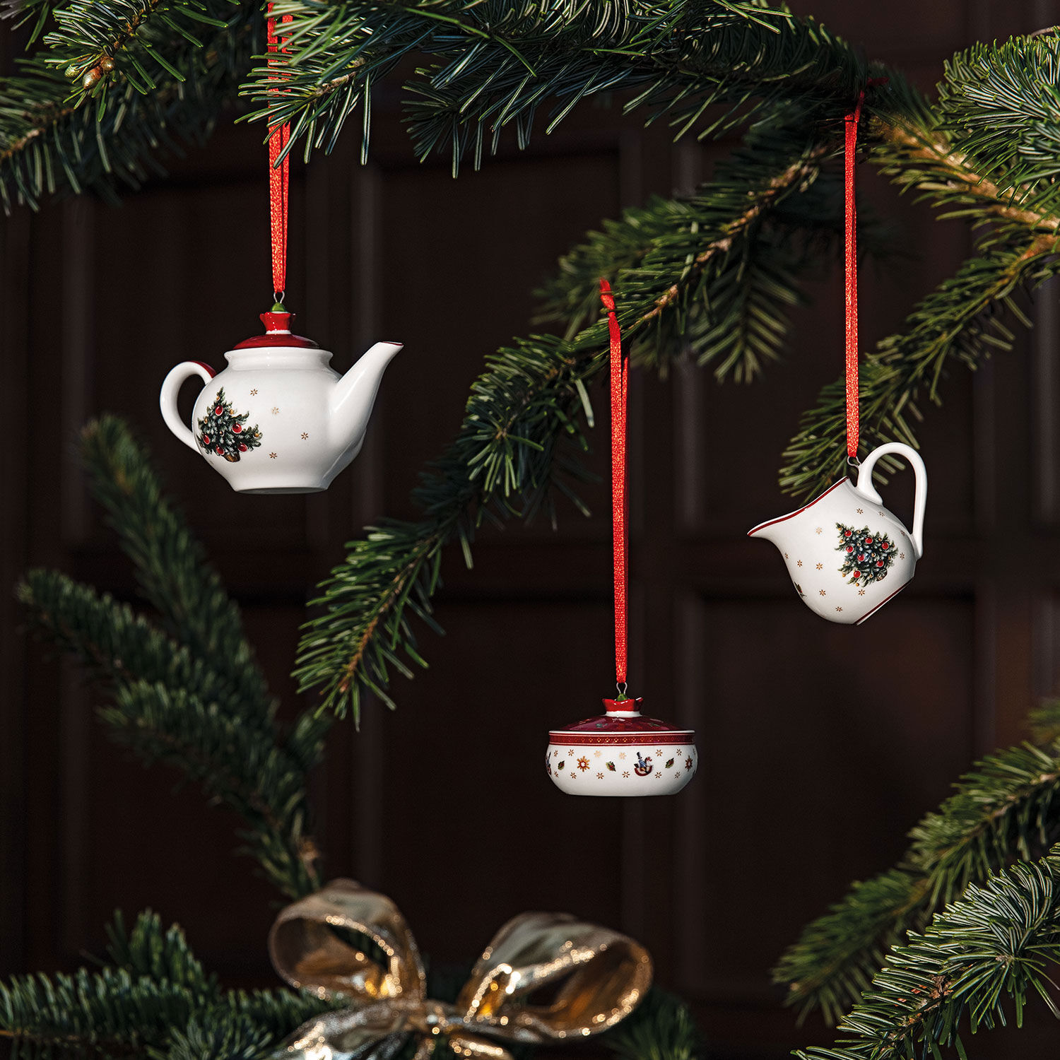 Toy's Delight Christmas ornaments White, 11.7'' x 5.2'' x 3.6'', Premium Porcelain