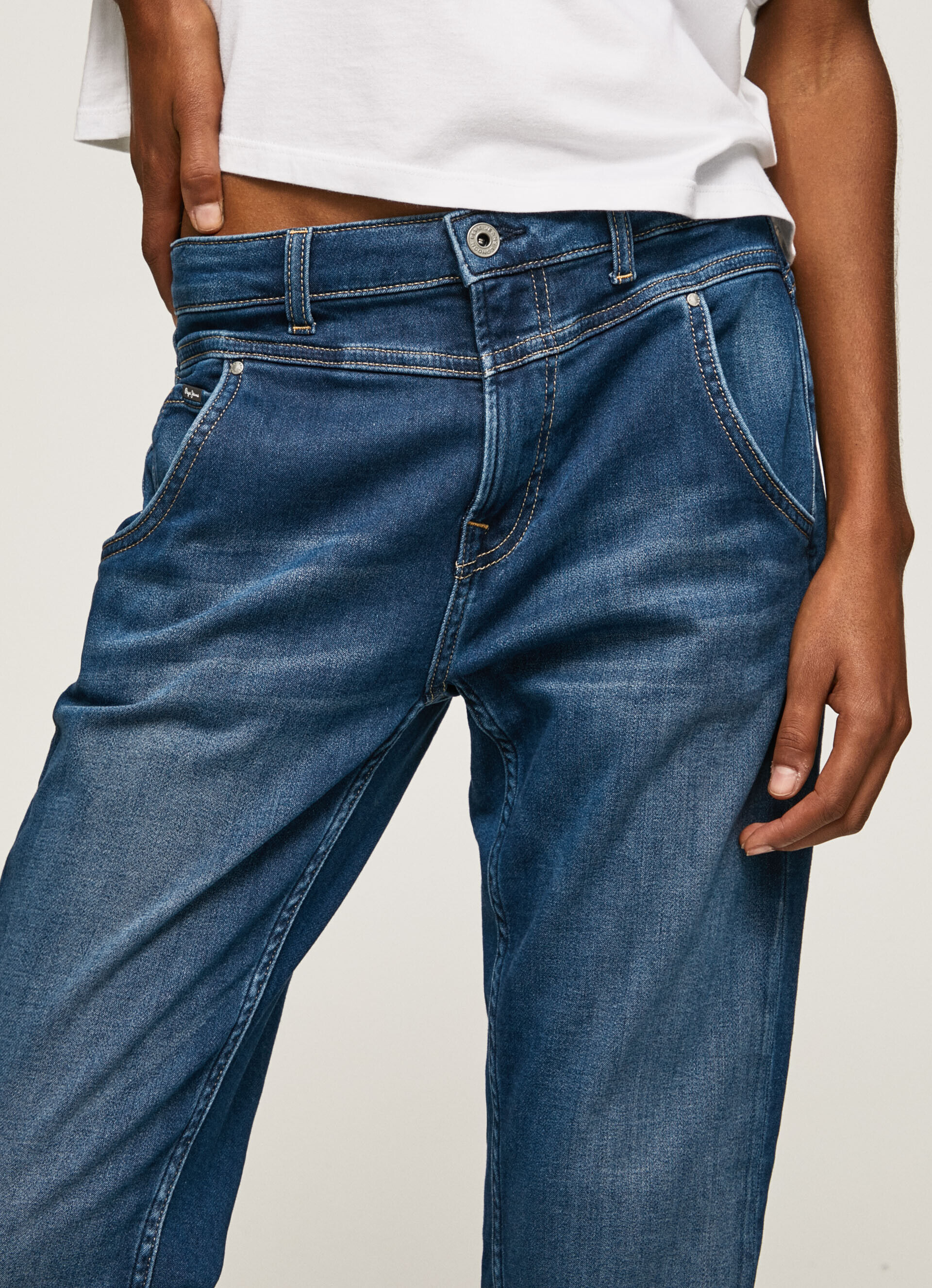 Calça jeans Jean Carey Fit Relaxed Medium Rise - denim