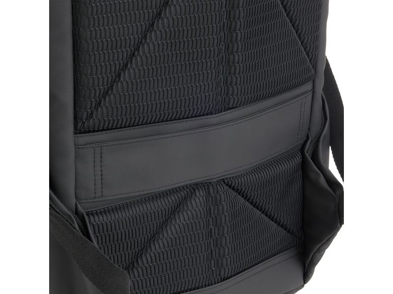 Lässig Wickelrucksack Slender Up Schwarz Rucksack mit durchdachtem Stauraum und umfangreichem Wickelzubehör