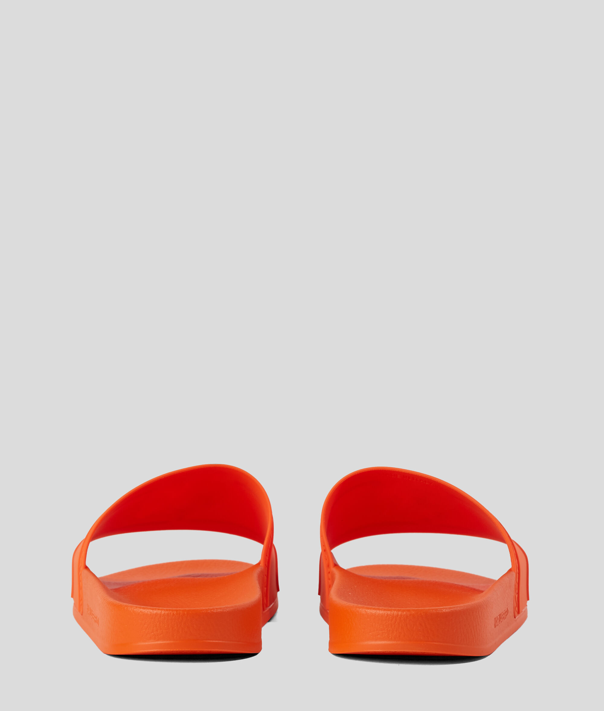 Mules en relief Kondo K/Ikonic