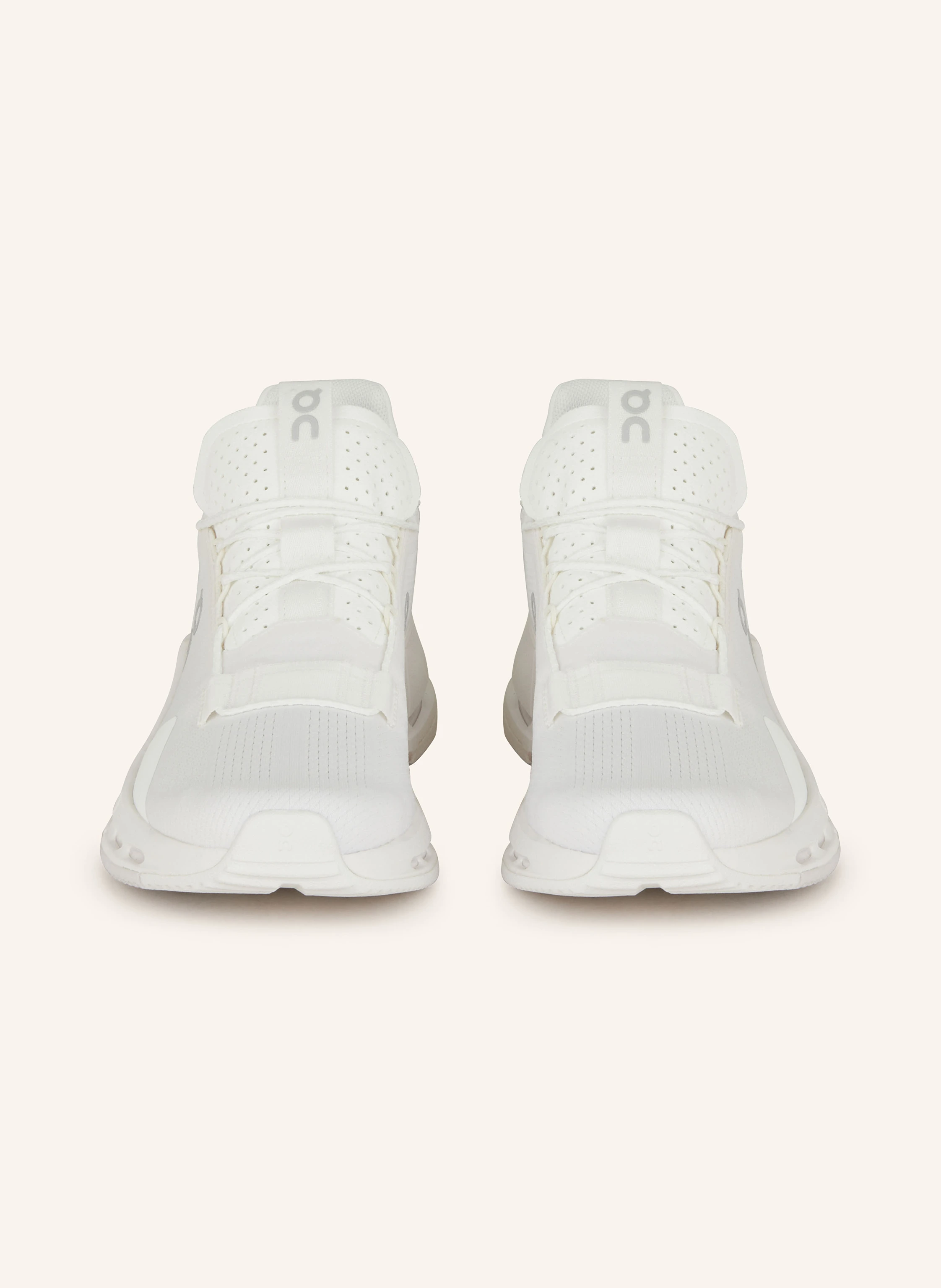 On Sneaker CLOUDNOVA 2