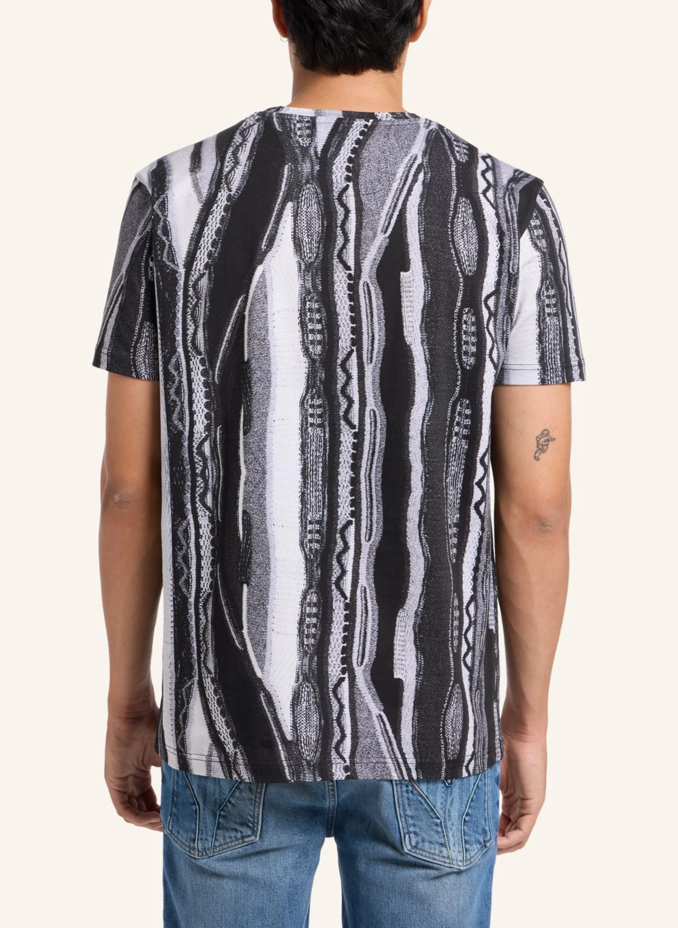 CARLO COLUCCI Alloverprint T-Shirt DI POLI