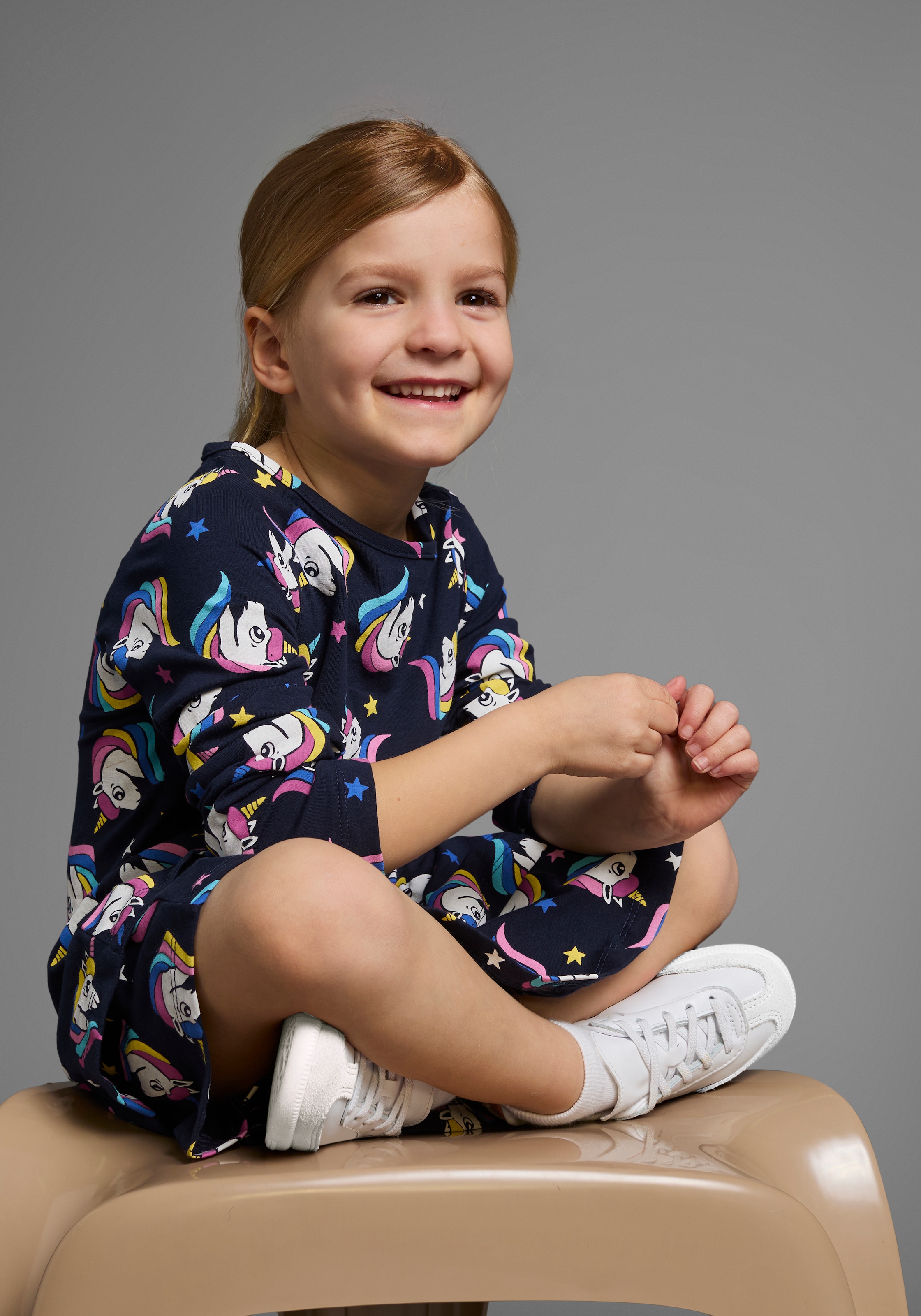 KIDSWORLD Jerseykleid »für kleine Mädchen« festliche Anlässe,  kniefreie Länge,  eleganter Stil