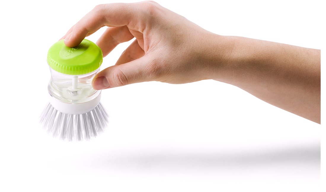Opvaskebørste med sæbedispenser