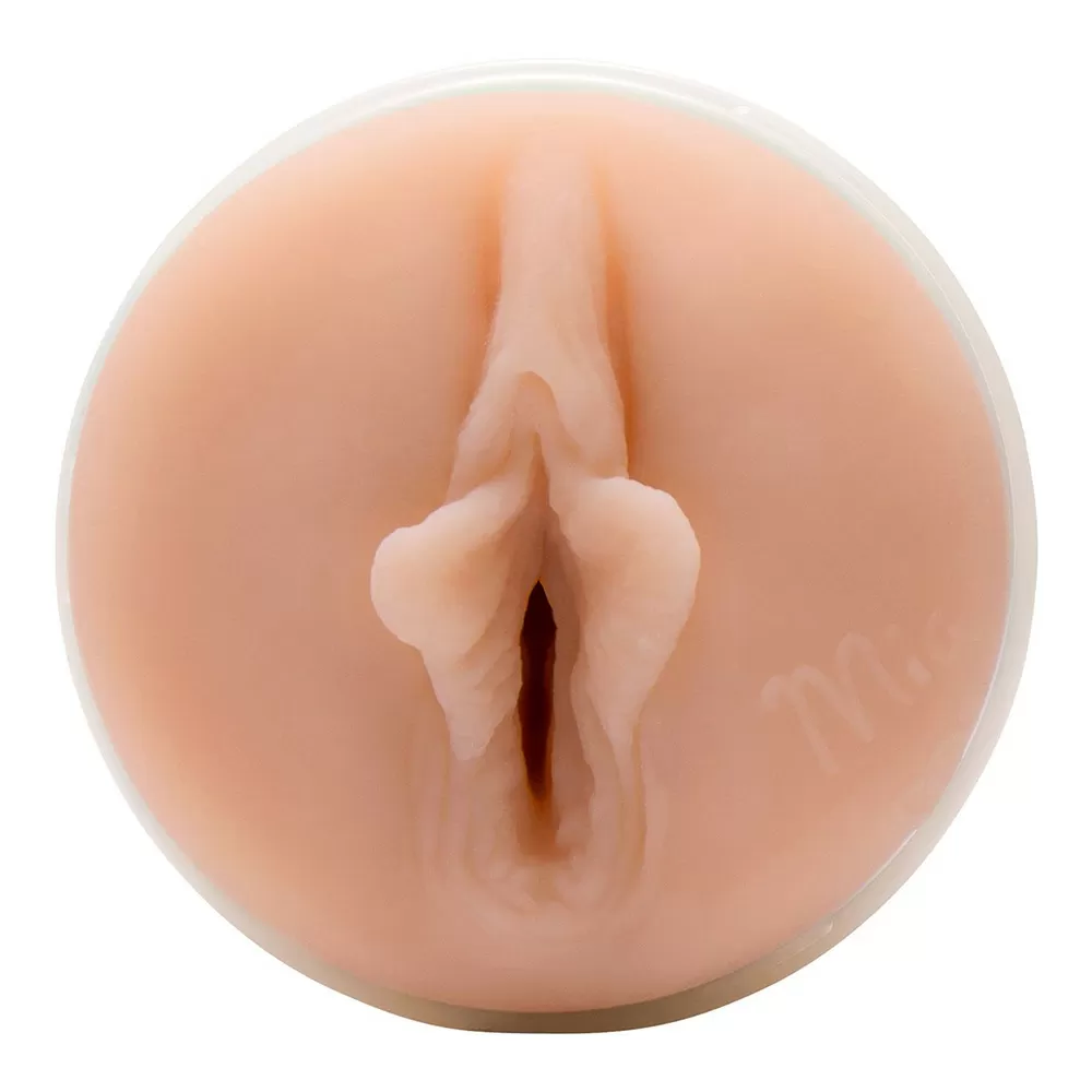 Fleshlight Girls Masturbator Massager - Mia Malkova