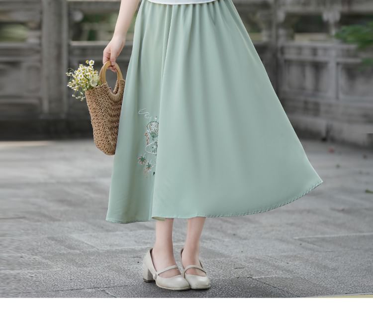 Fioridi - Hanfu-top met elleboogmouwen, geborduurde kikker en knopen / Midi-A-lijn rok met hoge taille