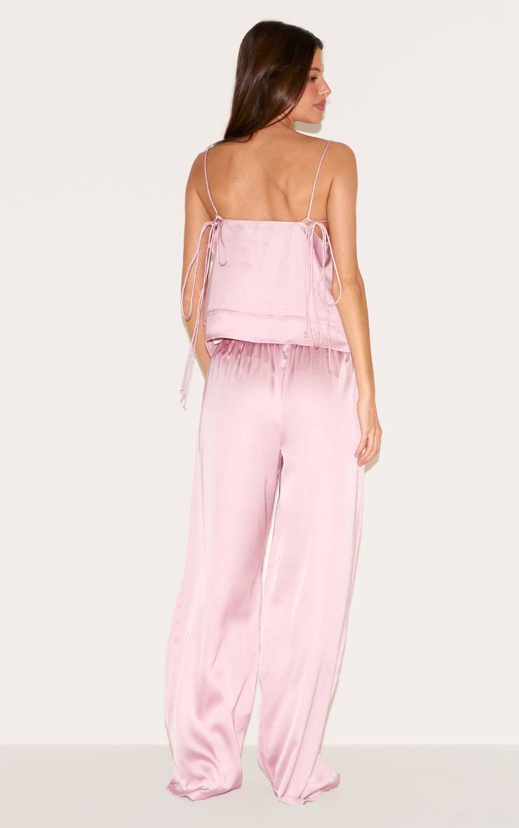 Rose Poudré Ensemble Pyjama Long Caraco Satiné Avec Ornement Floral