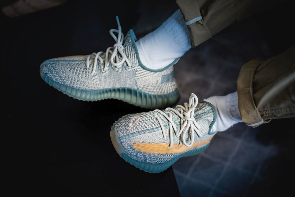 adidas YEEZY 350 v2 Israfil