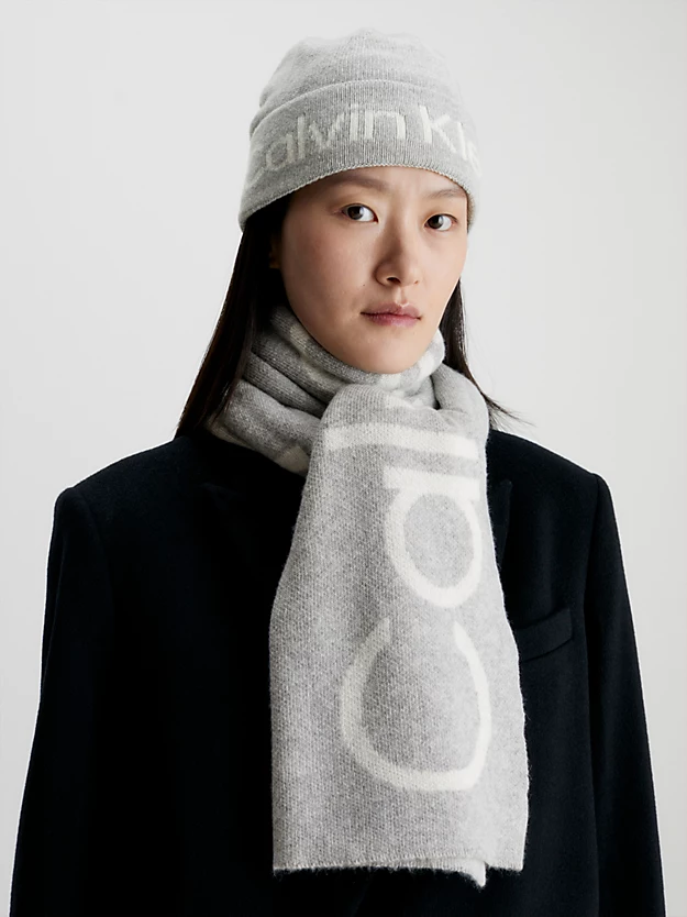 Conjunto de presente com cachecol e gorro