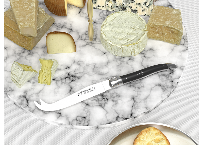 Couteau à fromage Laguiole avec un manche en bois d'ébène et mitres en acier inoxydable