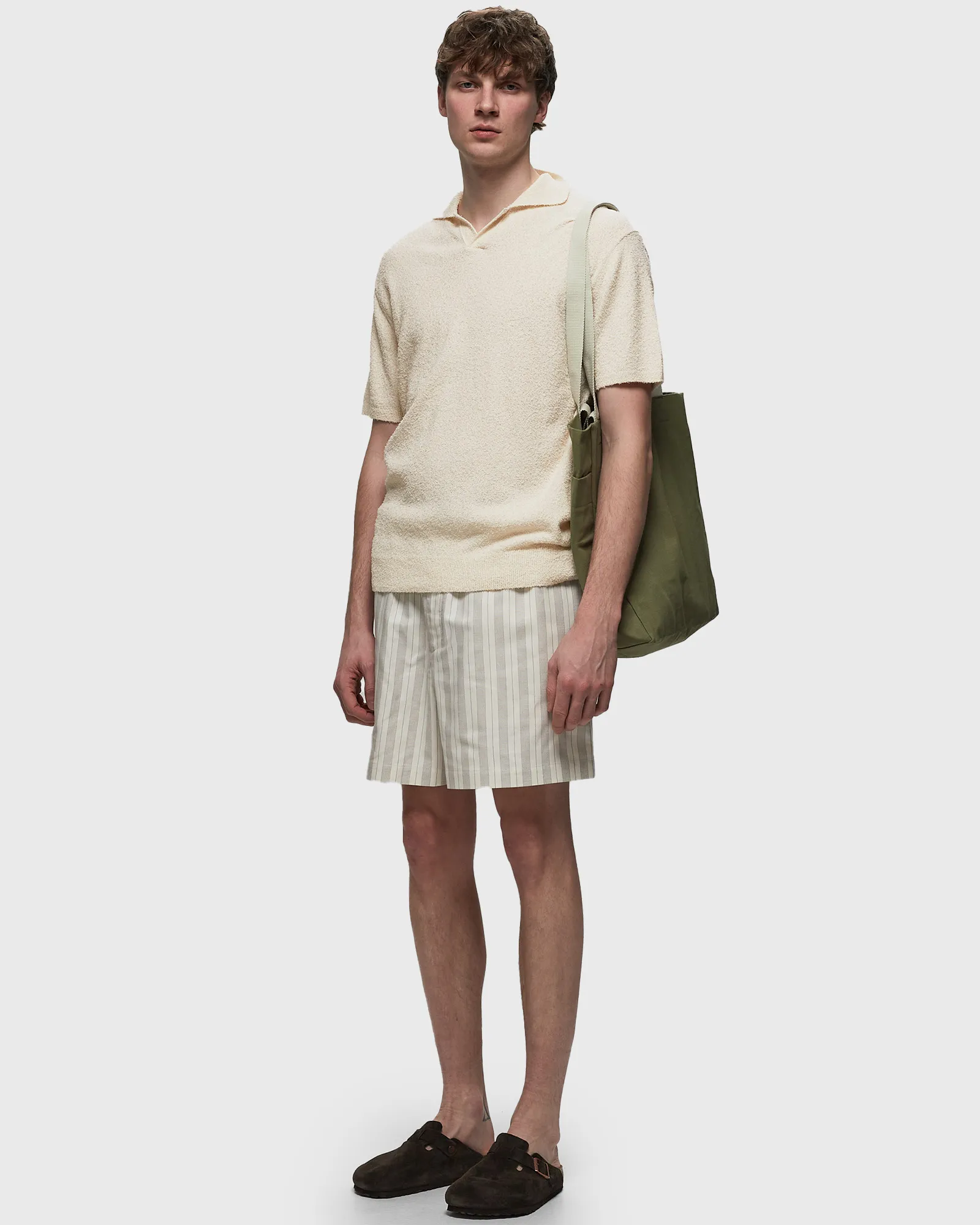 CLOSED RESORT SHORTS
