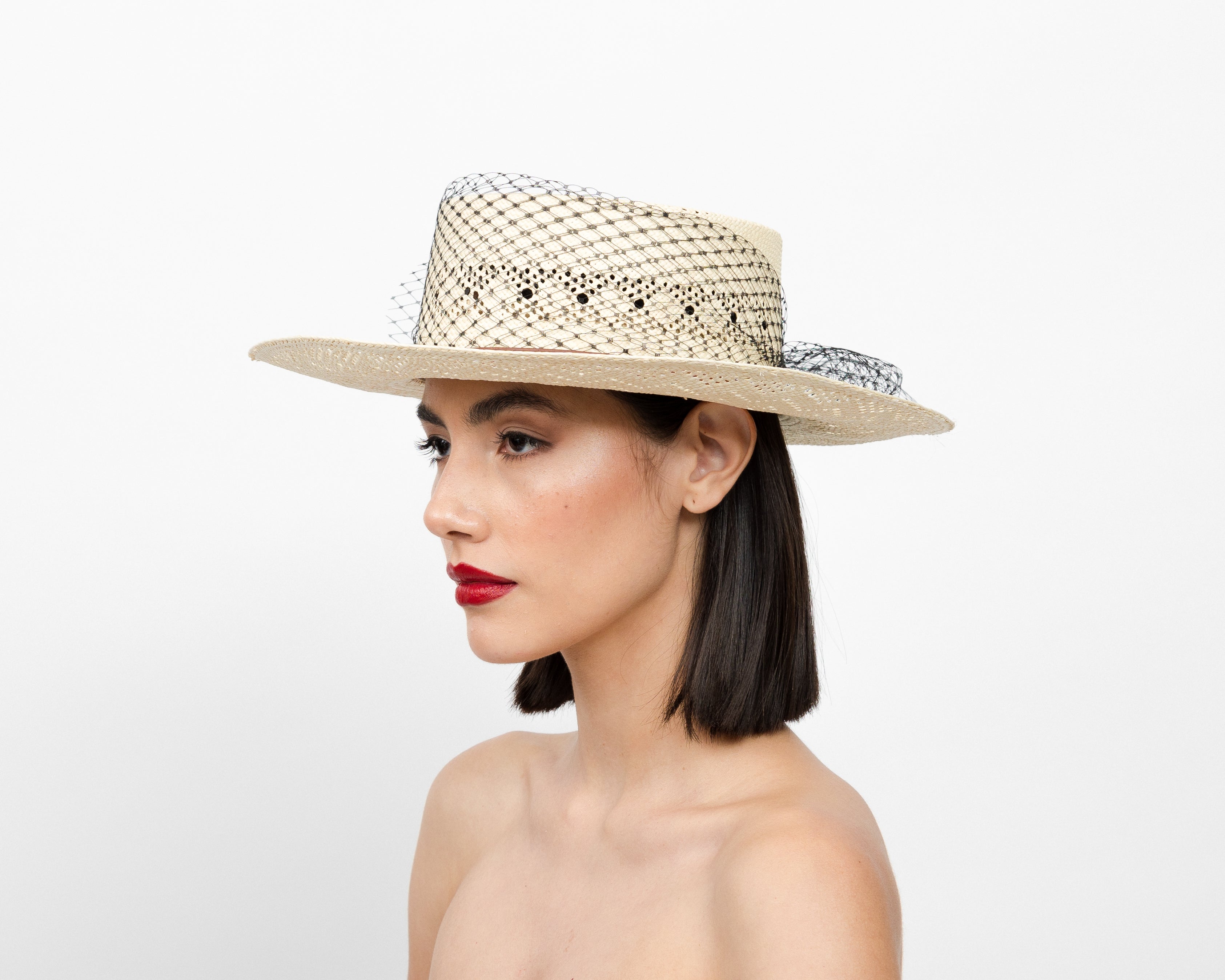 Chapeau en cuir Cordovan à tissage ouvert