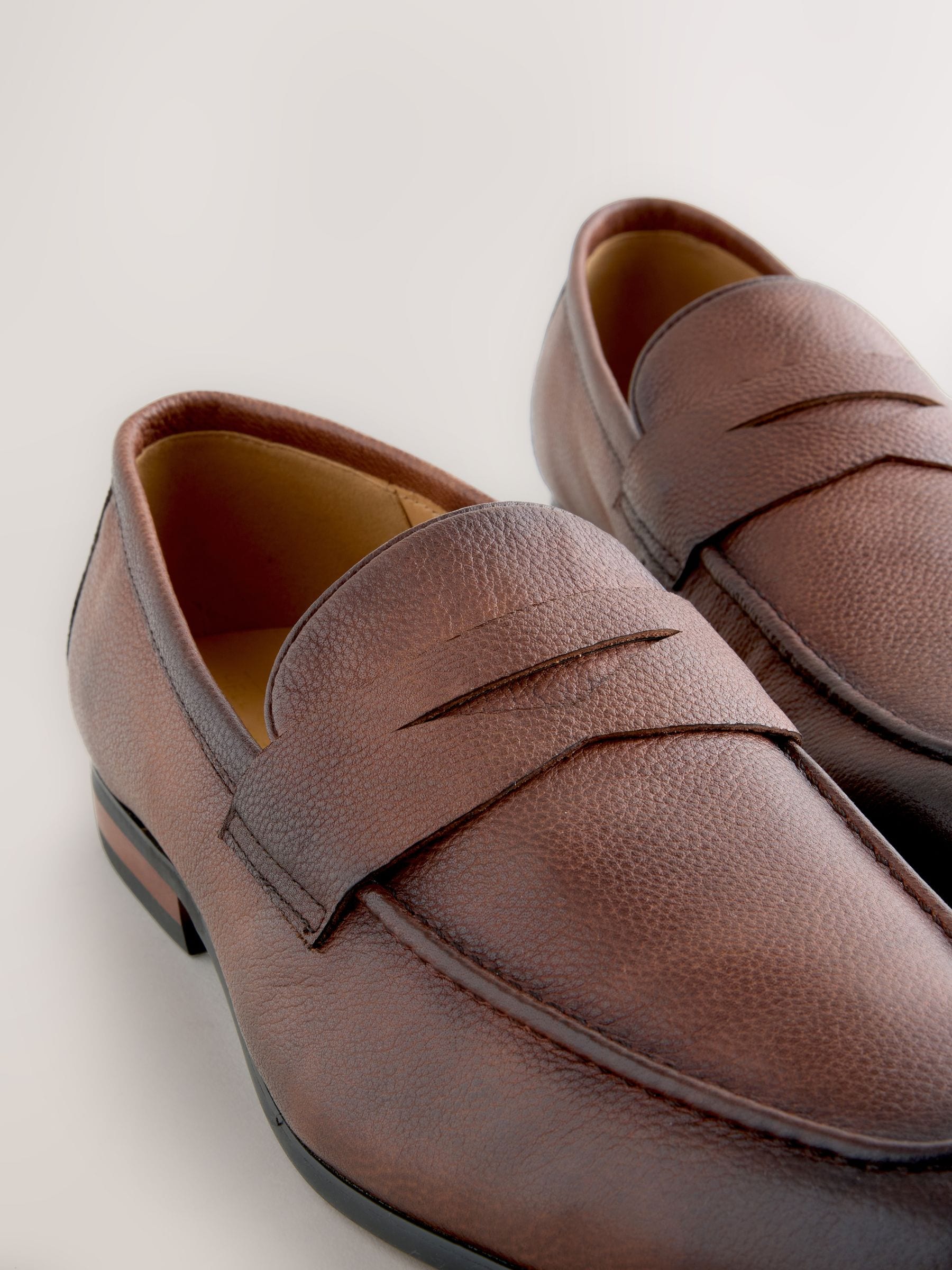 Bruin - Embossed Leather Loafers