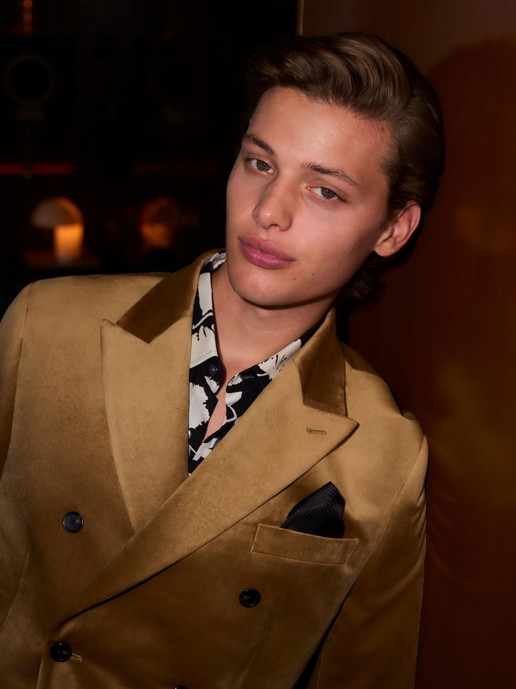 Honing - Double Breasted Velvet Blazer