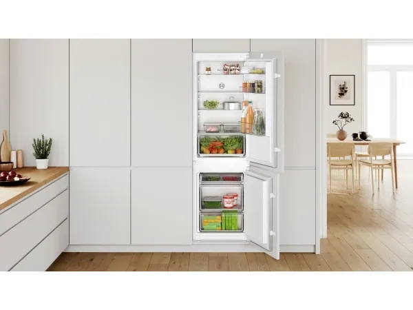 Bosch Serie | 2 KIV86NSE0 - Køleskab/fryser - bund-fryser - til indbygning - niche - bredde: 56 cm - dybde: 55 cm - højde: 177.5 cm - 267 liter - Klasse E