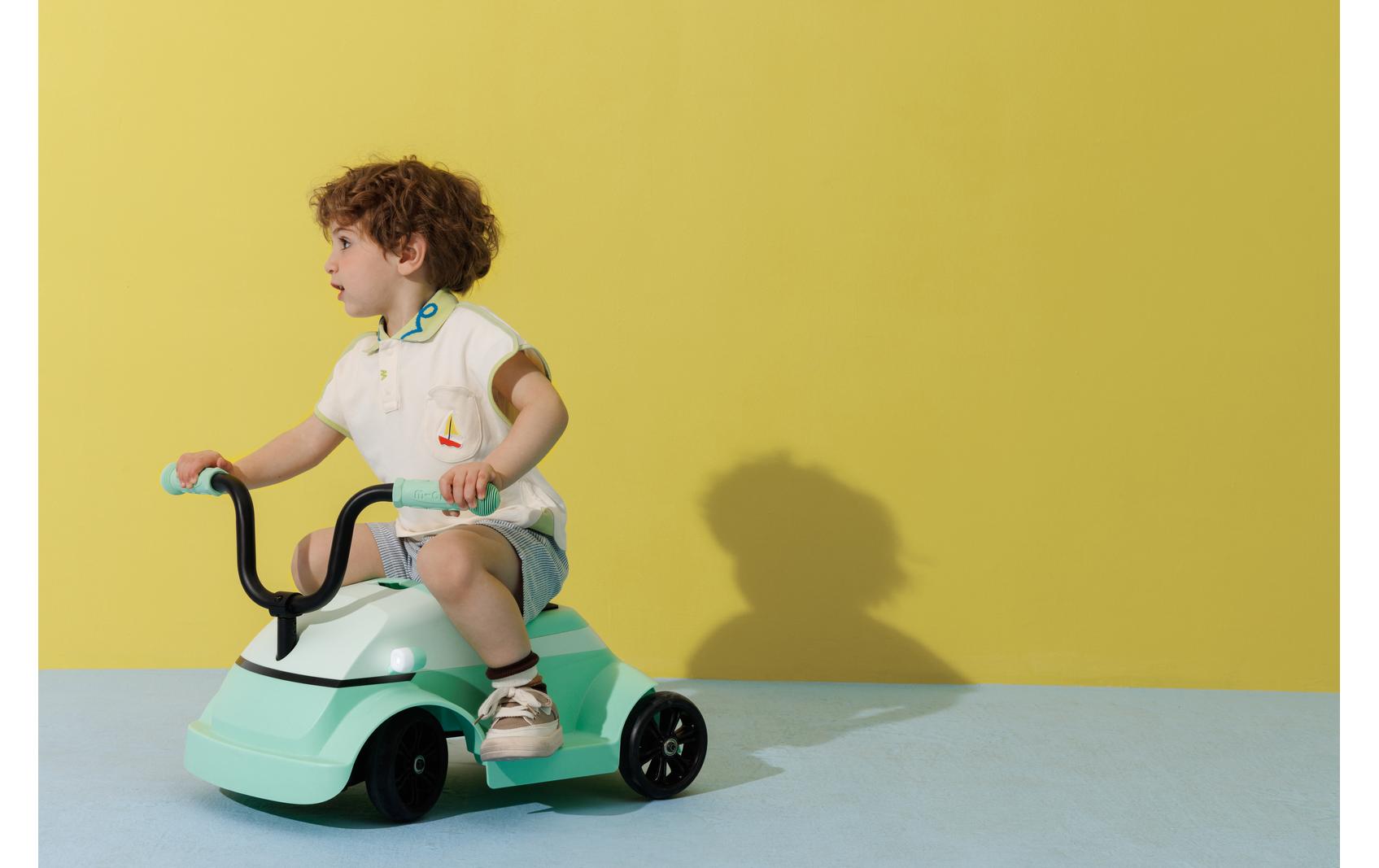 Rutschfahrzeug Mini Microlino Mint<br>Leichtfahrzeug für Kinder