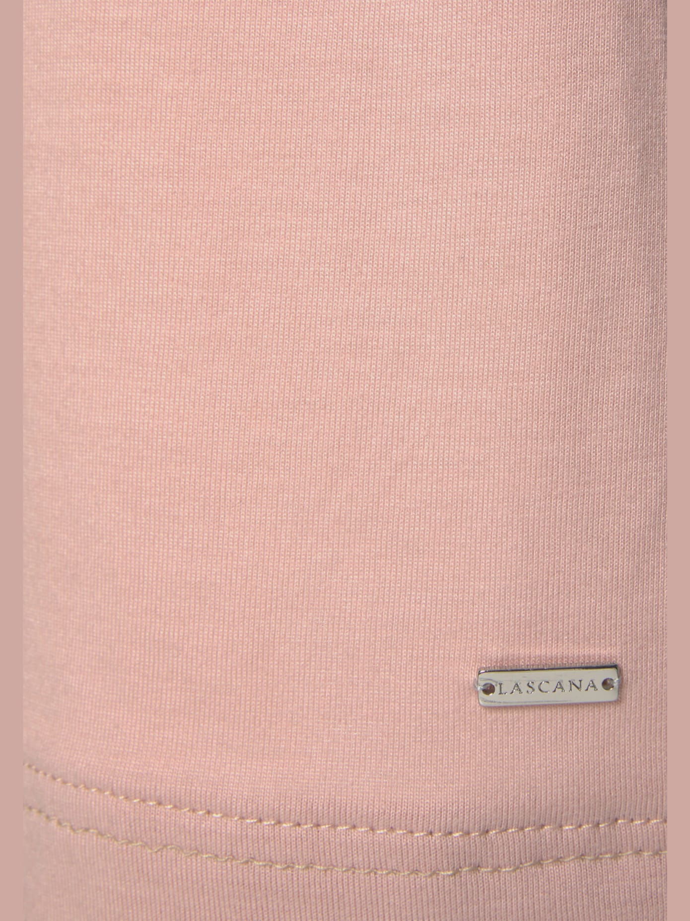Élégante chemise de nuit longueur midi