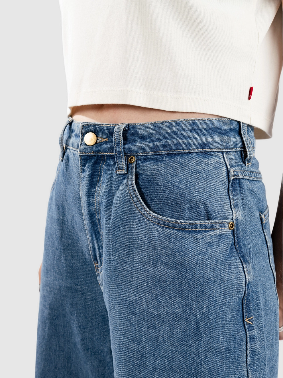 Blue Tomato Baggy Denim Jeans medium blue wash