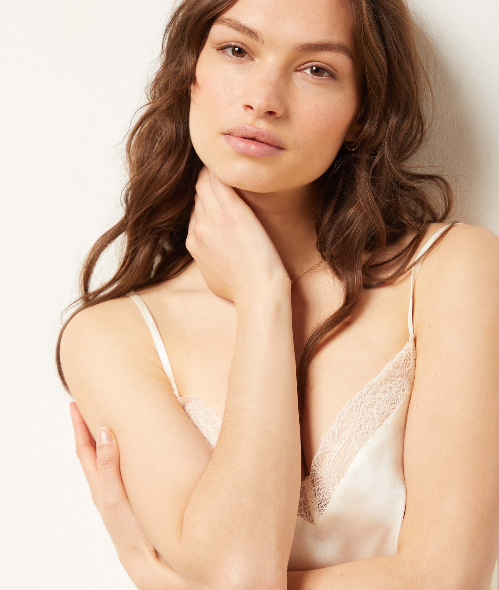 Nuisette décolleté dentelle