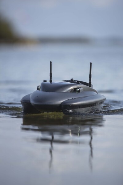Bateau amorceur BaitStar Compact Black   Sondeur Sonartab