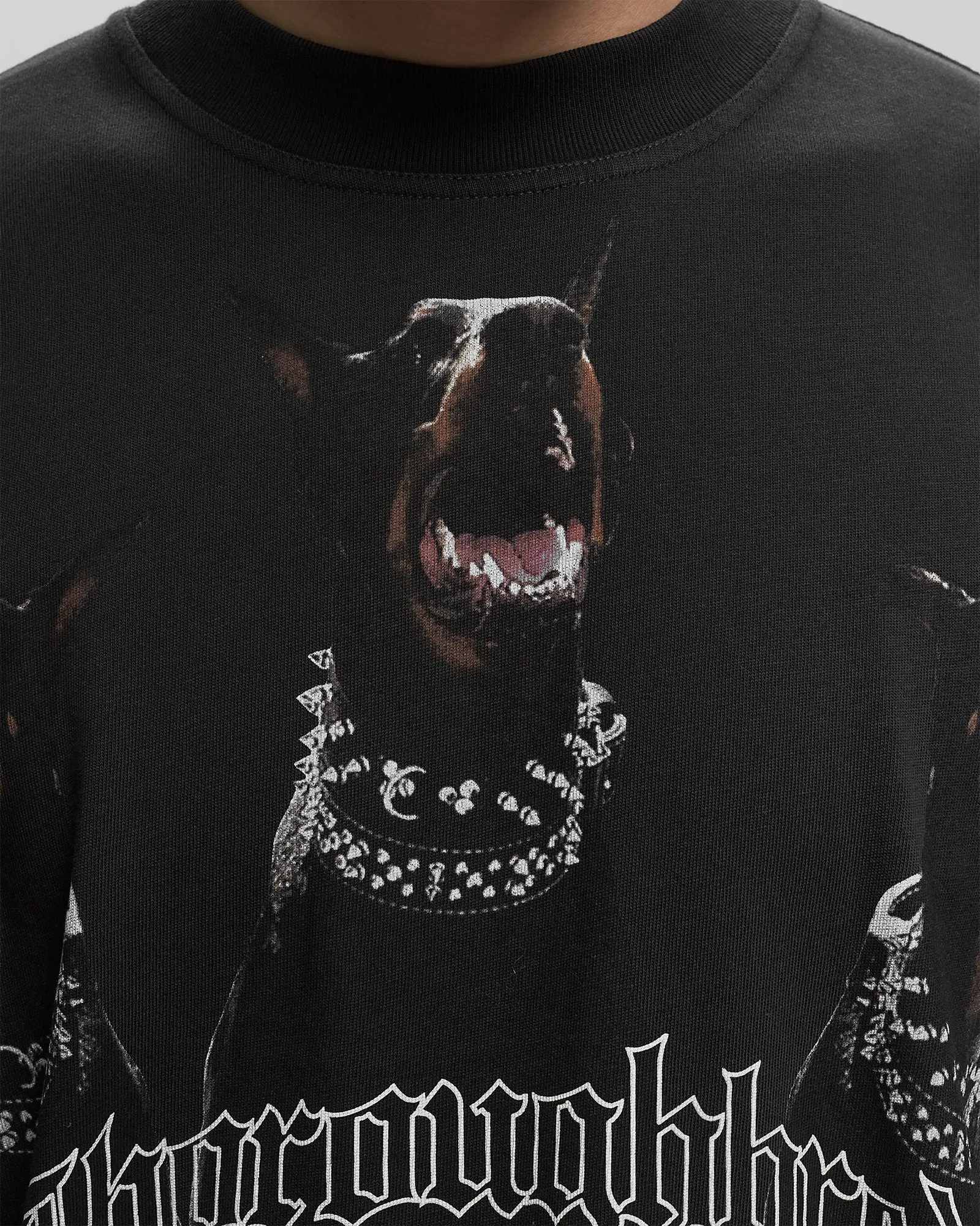 Represent THOROUGHBRED T-SHIRT