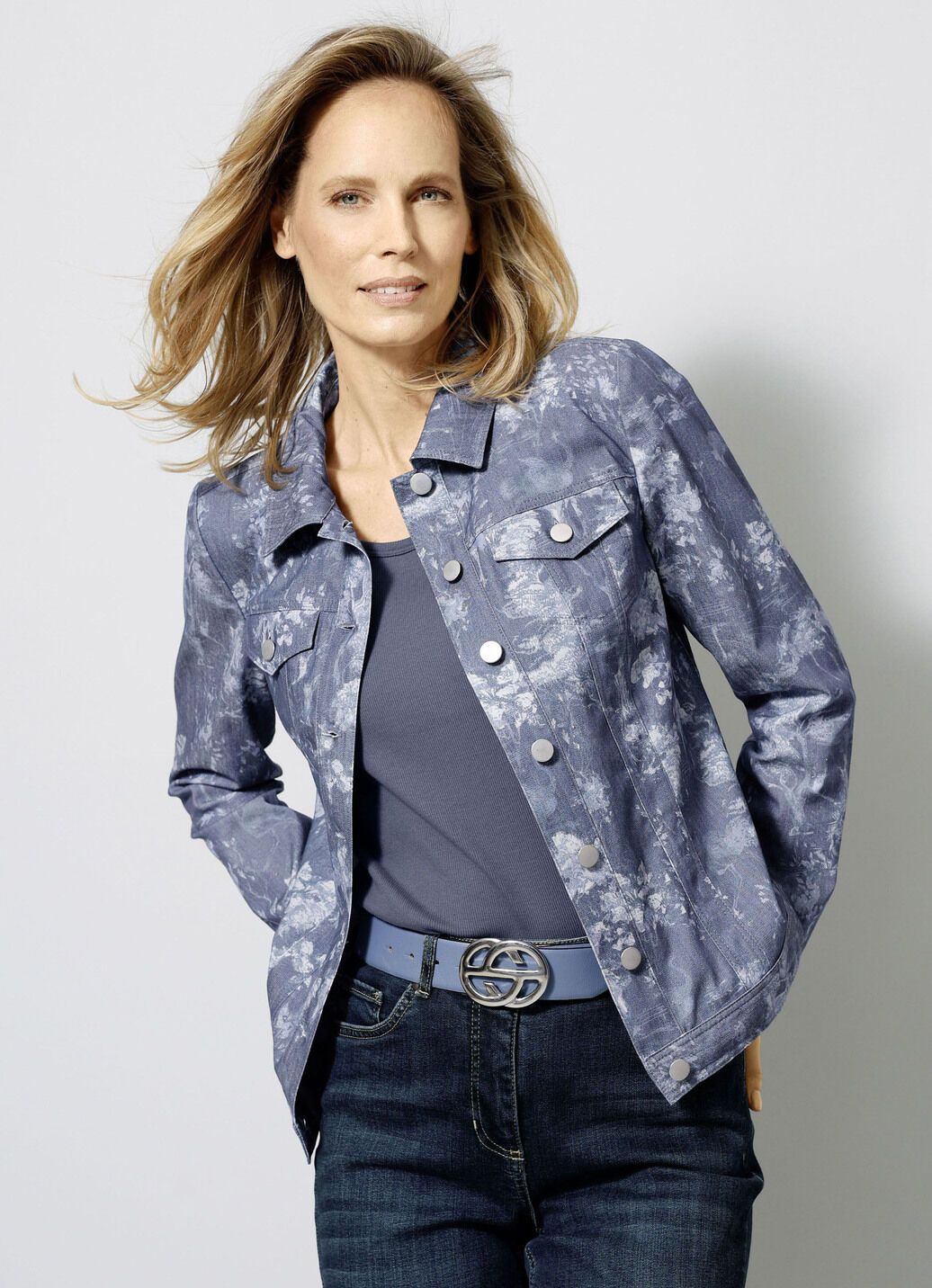 Jeansjacke mit Knopfleiste