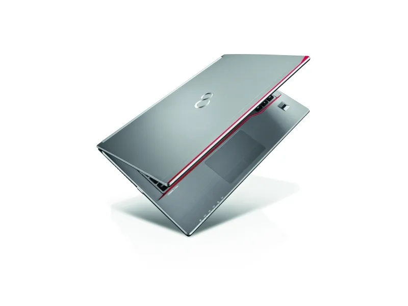 Fujitsu LIFEBOOK E733 - Core i5 3230M / 2.6 GHz - Win7 PRO / WIN8 - 4 GB RAM - 13.3