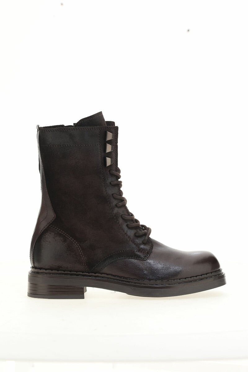MJUS<br>Botas de couro com fivelas