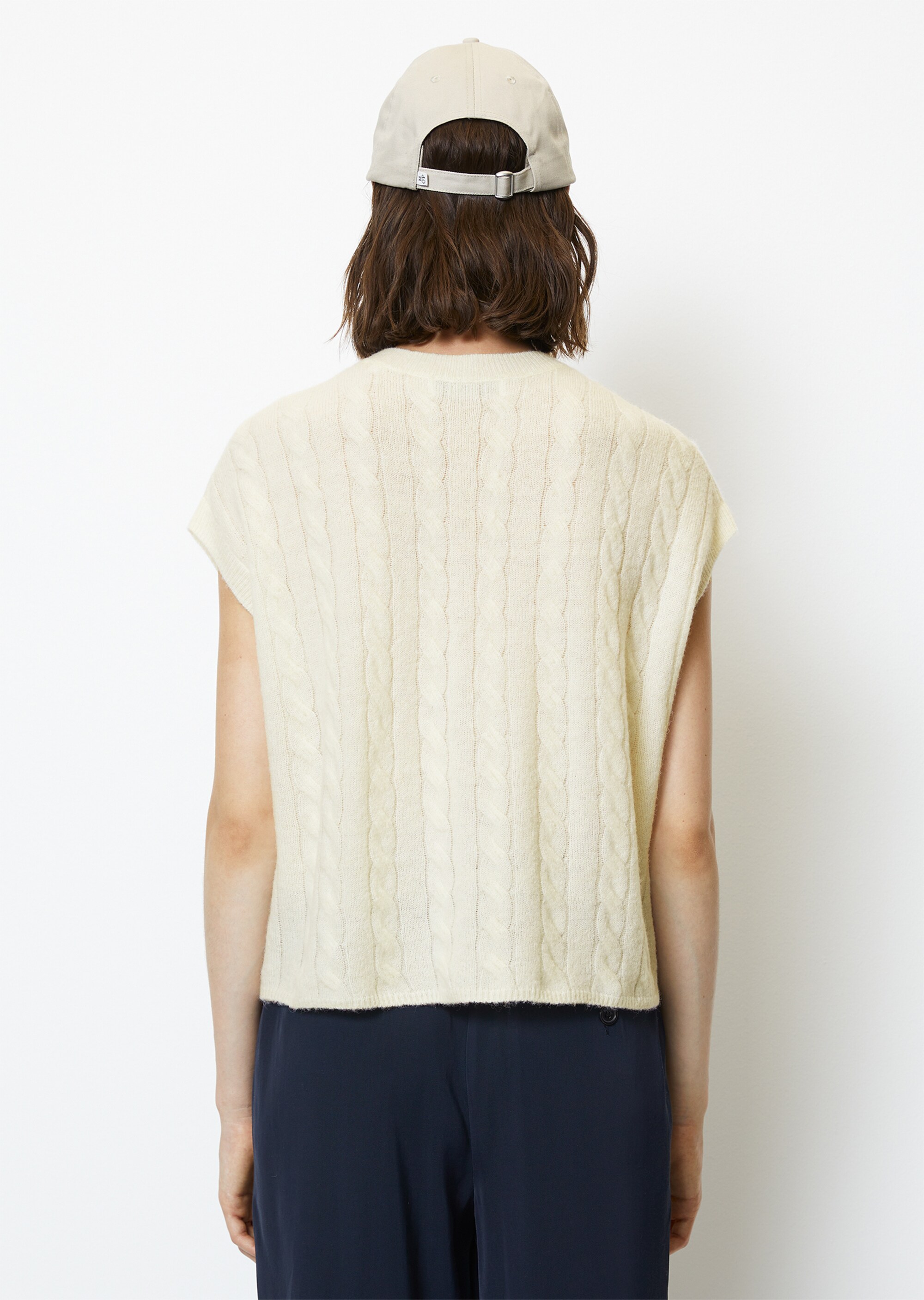 Ärmelloser Zopfmuster-Pullover loosemit luxuriöser Alpakawolle
