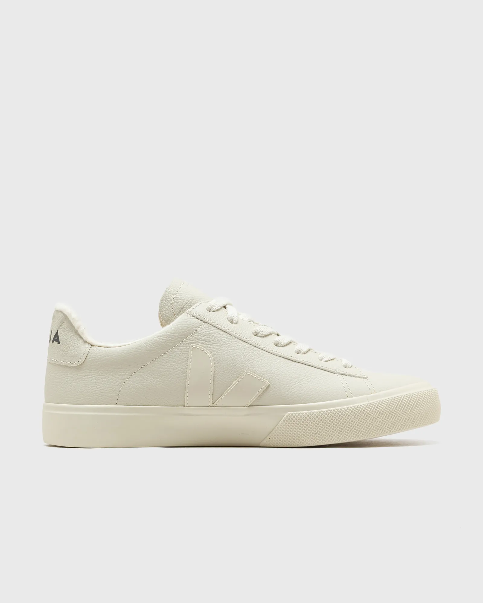 Veja CAMPO W CHFREE LEATHER