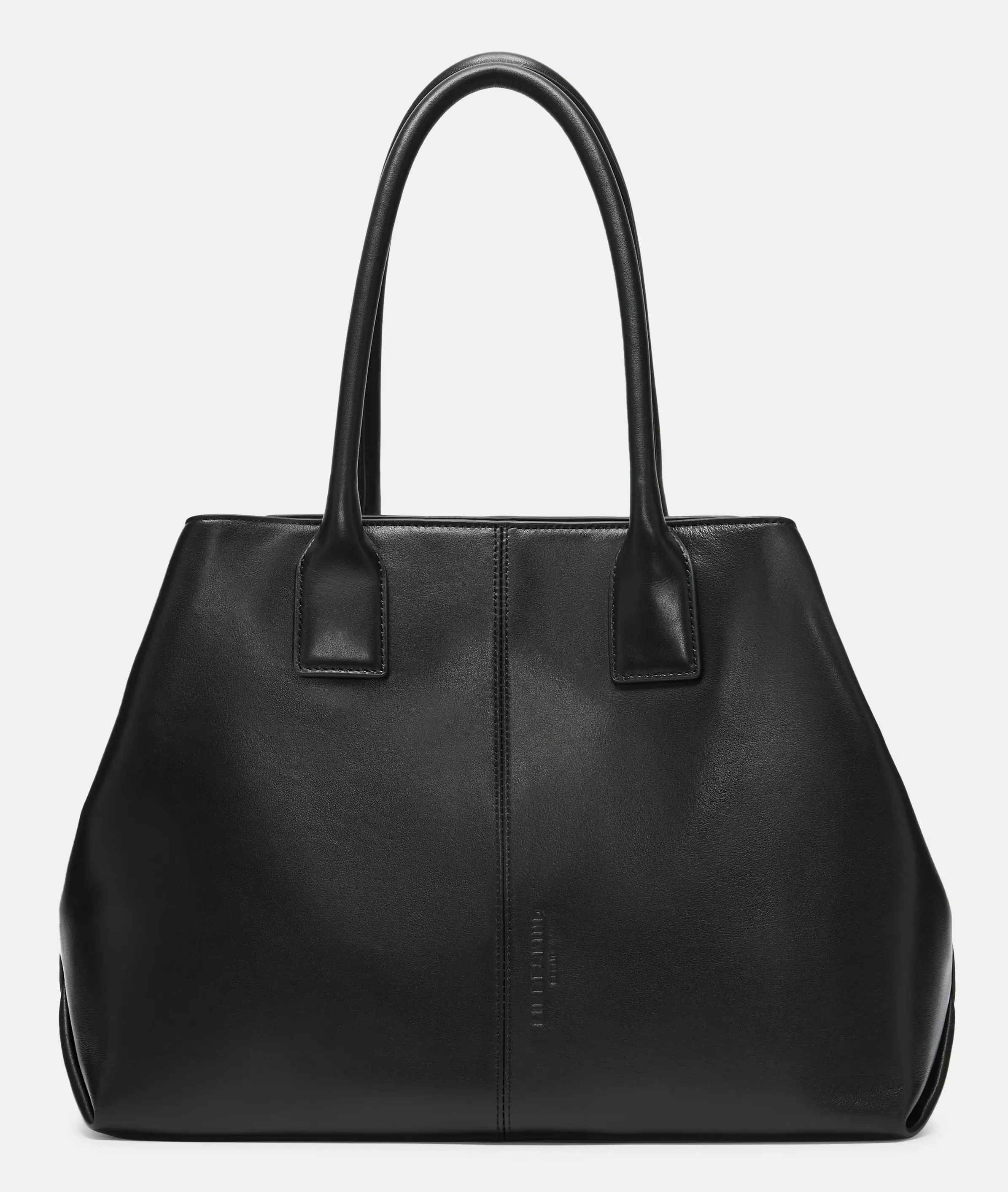 Chelsea Shopper M Spacious shopper made of soft leather