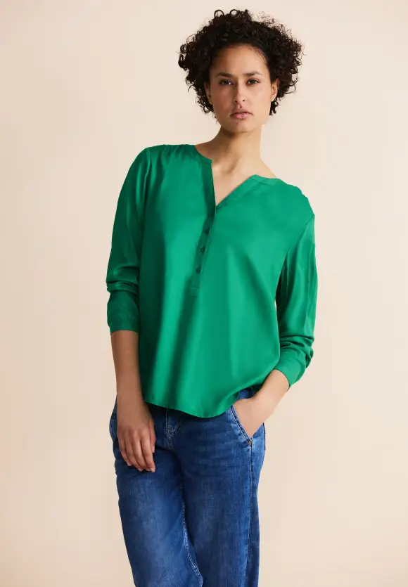 Bluse in Viskose - fresh spring green